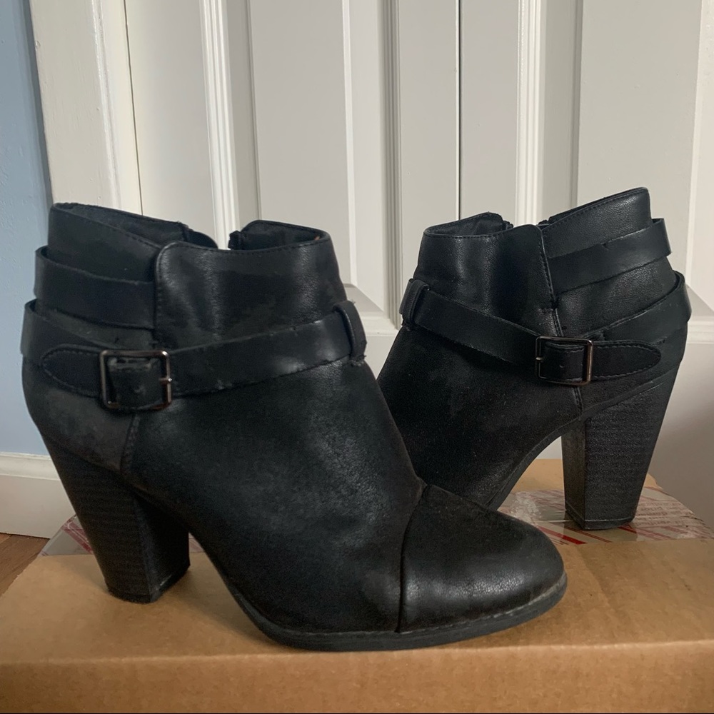 LC Lauren Conrad Ankle Boots